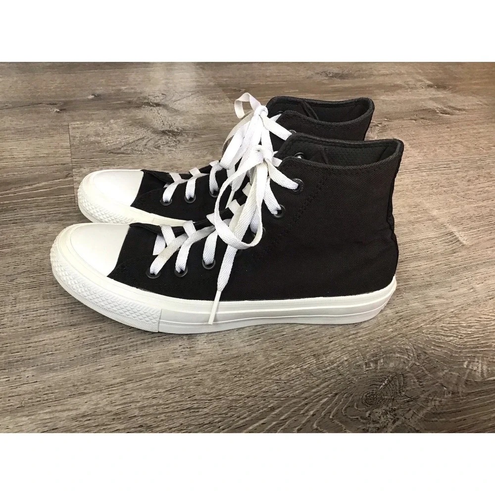 Converse Chuck Taylor All Star 2 Mid Black/White Sneaker 150143C Women's Sz 7.5